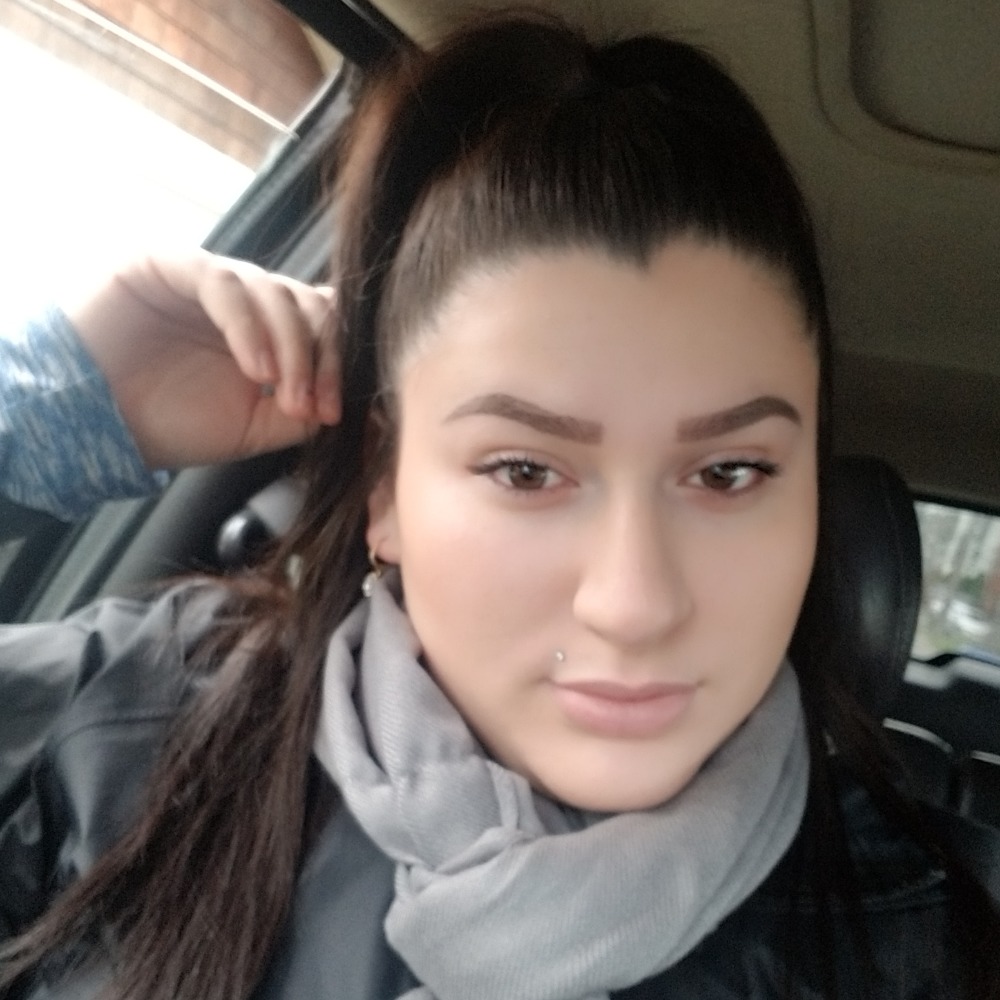 Meet your Posher, Maria